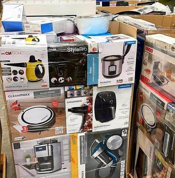 Pallet of kitchen appliances