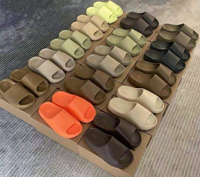 Yeezy Slides pallet